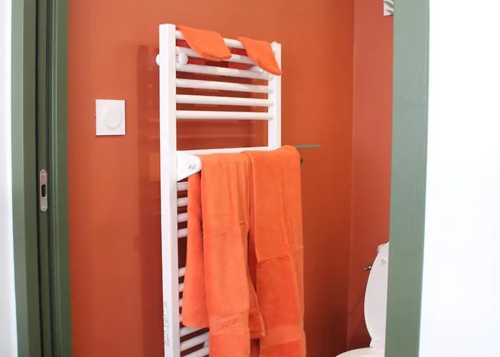 Chez Laetitia Proche Du Puy Bed & Breakfast 3*